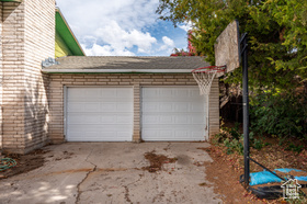 Photo 3 for 995 S Cedar Knolls