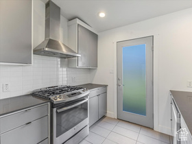 Photo 2 for 2203 E Vimont Ave