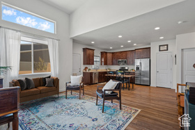 Photo 3 for 7058 N Mountain Field Dr