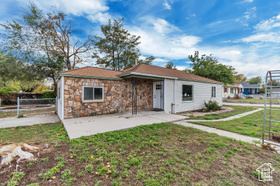 Photo 2 for 1305 W Mead Ave