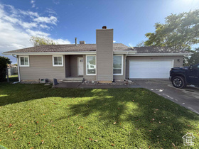 Photo 1 for 688 Birch Cir