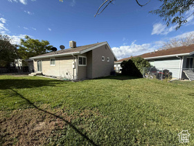 Photo 5 for 688 Birch Cir