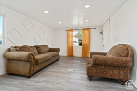 Photo 4 for 8950 S Reliance Dr