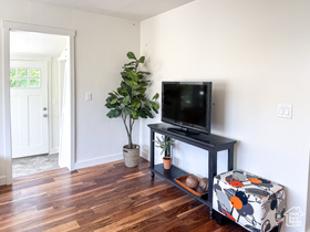 Photo 4 for 215 W Railroad St