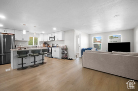 Photo 4 for 1062 W Foxglove Dr #118