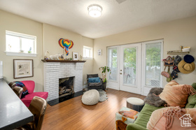 Photo 4 for 1326 S Green St