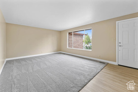 Photo 3 for 349 Belaire Cir