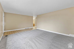 Photo 5 for 349 Belaire Cir