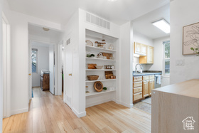 Photo 4 for 229 N B St #9