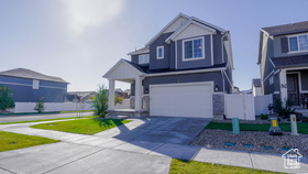 Photo 3 for 109 E Hidden Creek Way #550