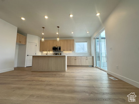 Photo 2 for 266 E Vaughn Ln #18