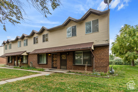 Photo 2 for 137 E Southwell St #16