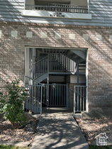 Photo 2 for 1533 N Riverside Ave #27