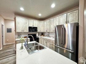 Photo 5 for 6920 W Ashby Way