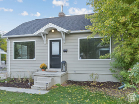 Photo 1 for 1436 E Woodland Ave