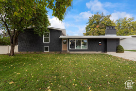 Photo 1 for 1269 E Woodstock Ave