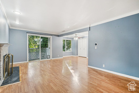 Photo 5 for 875 E Arrowhead Ln #40