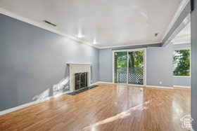 Photo 4 for 875 E Arrowhead Ln #40
