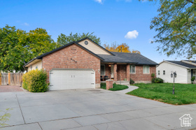 Photo 2 for 9776 S Amberwood Cir