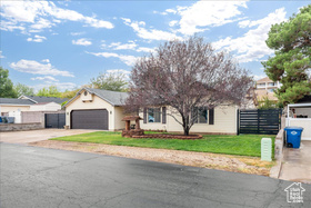 Photo 3 for 1660 Evergreen Dr