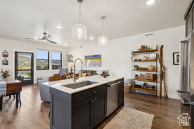 Photo 5 for 1121 W Helling Cir #101