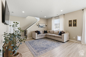 Photo 4 for 6393 N Canter Dr #905