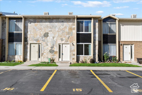Photo 1 for 947 Canyon Rd #15
