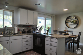 Photo 6 for 1740 N Gregory Dr