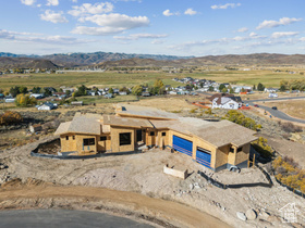 Photo 2 for 1040 High Country Ln #76