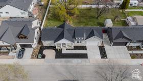 Photo 3 for 1718 W Trey Way #2