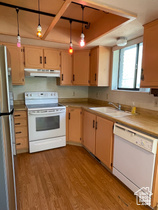 Photo 4 for 2099 E Worchester Dr