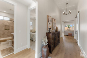 Photo 2 for 324 S Beck Dr