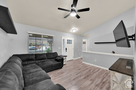 Photo 4 for 3523 N Flower St