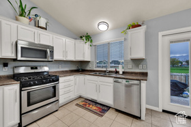 Photo 6 for 3523 N Flower St