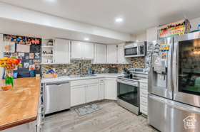 Photo 5 for 1661 Willowbrook Dr