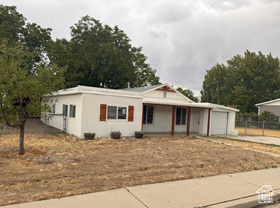 Photo 2 for 915 N 350 East