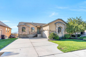 Photo 5 for 3462 E Heyward Ct