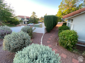 Photo 5 for 2105 S Balboa Way #15