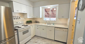 Photo 4 for 311 E Vidas Ave