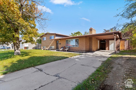 Photo 2 for 698 N Brook Ave
