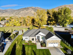 Photo 3 for 4008 S Cottonwoods Ct