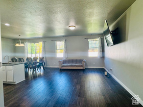 Photo 5 for 954 N Wahlen Way