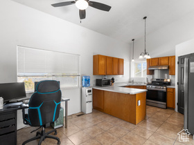 Photo 4 for 6401 S High Bluff Dr