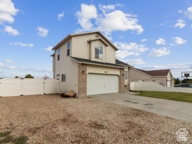 Photo 3 for 6401 S High Bluff Dr