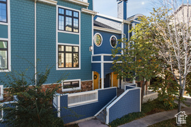 Photo 1 for 131 W Village Ln