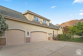 Photo 4 for 909 S Ridge Ln