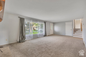 Photo 5 for 1261 E Sandra Cir
