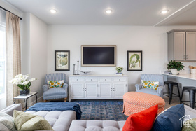 Photo 3 for 64 Scenic Heights Rd #204