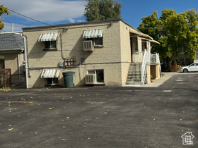 Photo 2 for 850 S Lake St