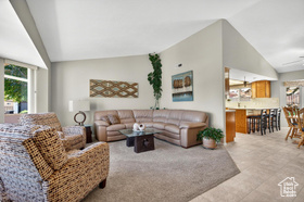 Photo 5 for 1045 Hemlock Cir